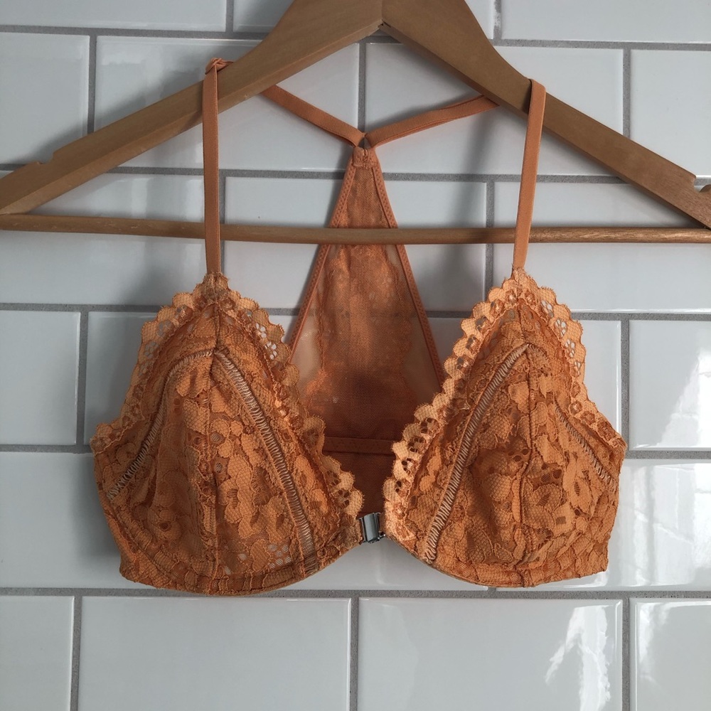 Victoria Secret unlined lace racerback bralette